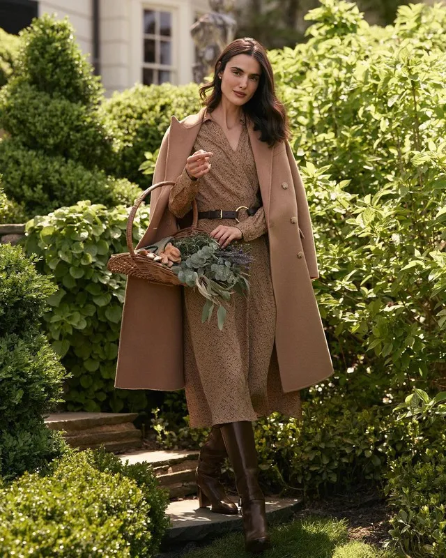 Nâng tầm gu thời trang thu đông chỉ với chiếc áo khoác màu camel - Hình 4