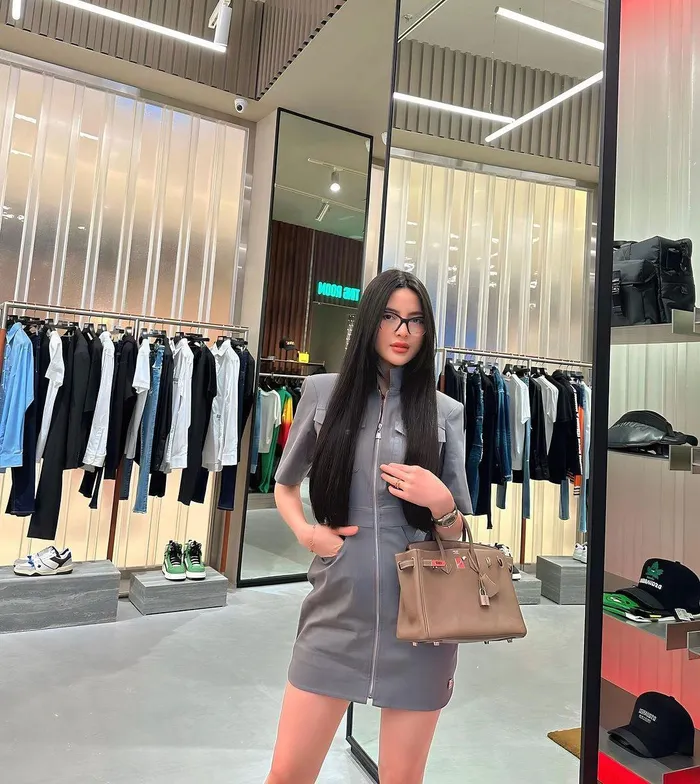 Ngắm nét quyến rũ của bạn gái Quang Hải - Hình 4