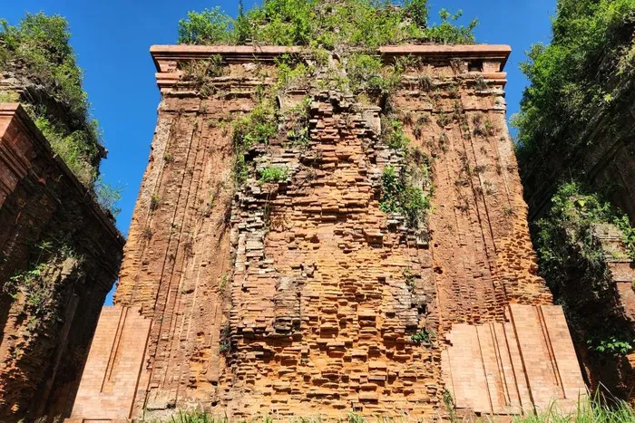 Nỗi buồn di tích - Hình 6