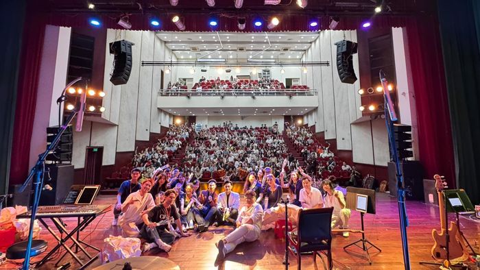 Rơi vào êm ru cùng Thái Đinh và Minh Min - Hình 1