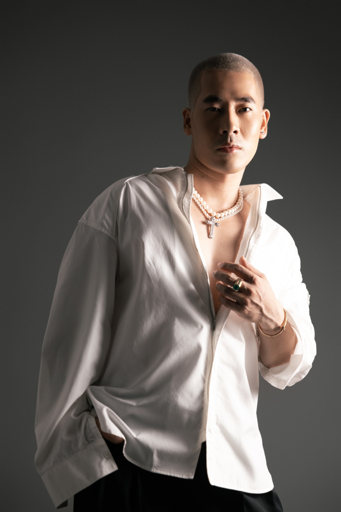 Stylist Travis Nguyễn chuẩn bị hơn 3000 trang phục cho Chị đẹp đạp gió rẽ sóng, nhiều lúc bật khóc vì áp lực - Hình 4