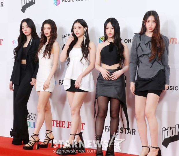 Thảm đỏ The Fact: Seohyun yêu kiều so kè nữ thần Waterbomb diện đồ cắt xẻ gợi cảm, aespa lên hương át IVE - Hình 13