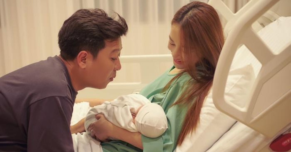 Trường Giang - Nhã Phương hé lộ tên thật của con trai vừa chào đời, HIEUTHUHAI bất ngờ được gọi tên - Hình 9
