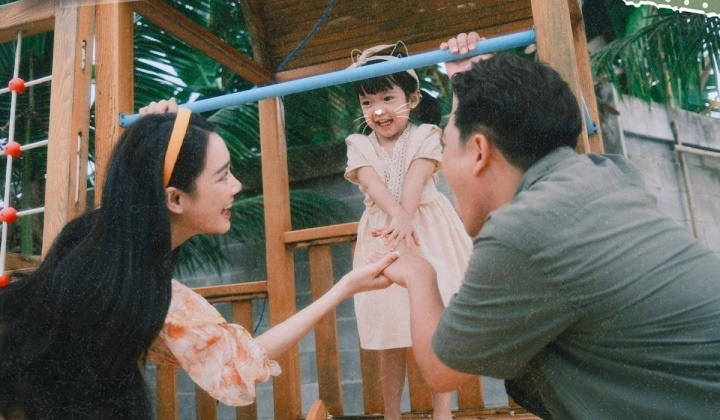 Trường Giang - Nhã Phương hé lộ tên thật của con trai vừa chào đời, HIEUTHUHAI bất ngờ được gọi tên - Hình 8