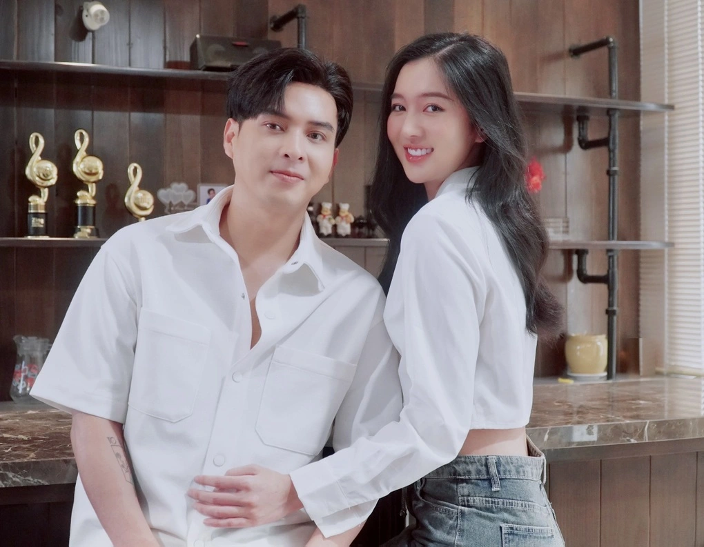 Vợ trẻ kém Hồ Quang Hiếu 12 tuổi bị mẹ chồng chê tơi tả, nam ca sĩ muốn bênh cũng không dám hó hé - Hình 3