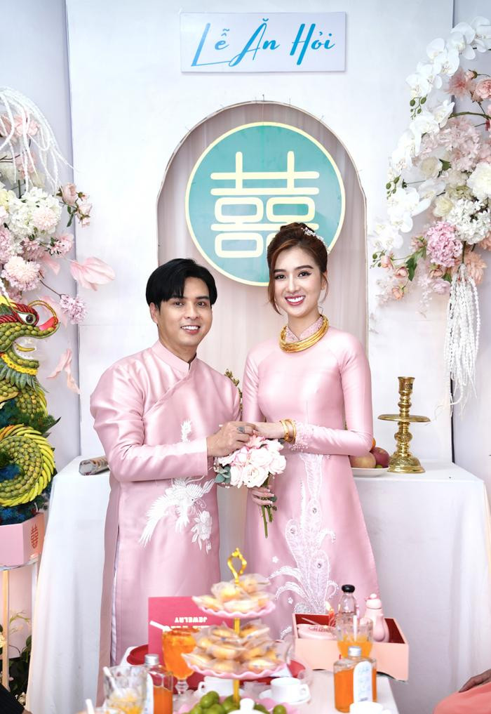 Vợ trẻ kém Hồ Quang Hiếu 12 tuổi bị mẹ chồng chê tơi tả, nam ca sĩ muốn bênh cũng không dám hó hé - Hình 4