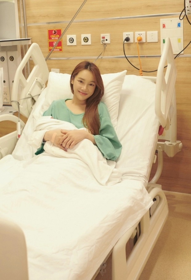 Trường Giang tiết lộ diện mạo quý tử mới sinh, chị gái Destiny gây chú ý vì thái độ này với em trai - Hình 6
