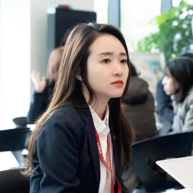 Nhuệ Giang: Vợ giám đốc của Xuân Trường, gia thế khủng, sống kín tiếng, đẹp mặn mà sau sinh con - Hình 8