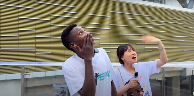 Quang Linh Vlogs đầu têu cùng team Châu Phi làm 1 việc khó đỡ, ai thấy cũng phải lắc đầu! - Hình 5