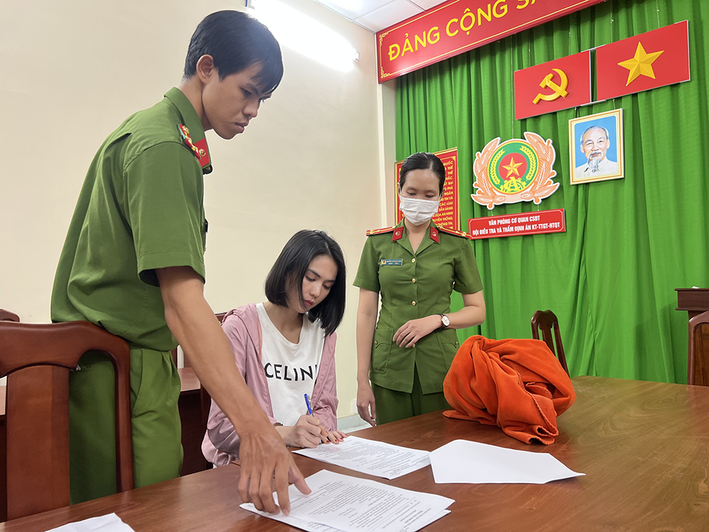 Ngọc Trinh gây nhức nhối với lời khai trước cơ quan chức năng khi bị bắt khẩn cấp về tội gây rối - Hình 1
