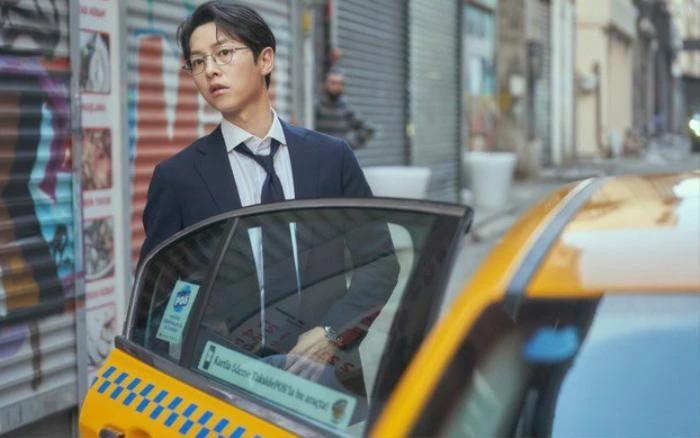 Song Joong Ki đúng là thảm họa khi để lộ chi tiết này, netizen thở phào mừng cho Song Hye Kyo - Hình 5