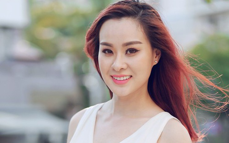 Thúy Nga: Trưởng nhóm Mắt Ngọc có đời tư bí ẩn bị nghi ngờ giới tính vì lấp lửng chuyện lập gia đình - Hình 1