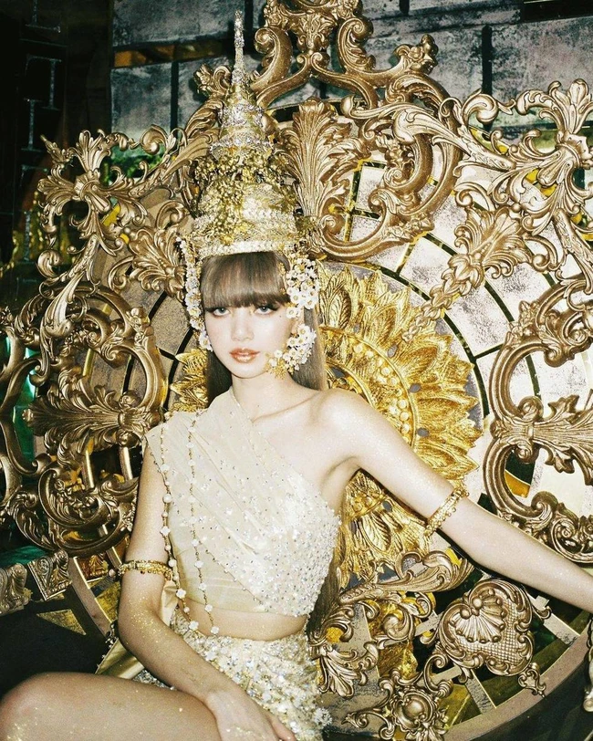 Lisa (BLACKPINK) 26 tuổi sở hữu căn hộ sặc mùi tiền cùng 8 kỷ lục Guinness thế giới - Hình 8