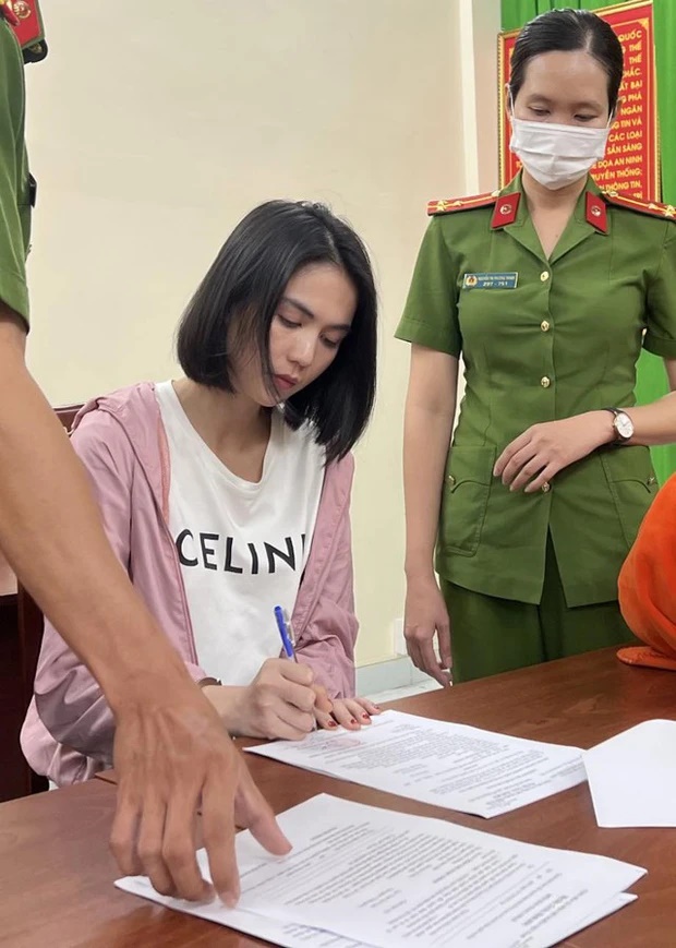 Ngọc Trinh than thở trả giá hơi đắt vì lái môtô, thừa nhận không sớm thì muộn cũng gặp chuyện - Hình 5