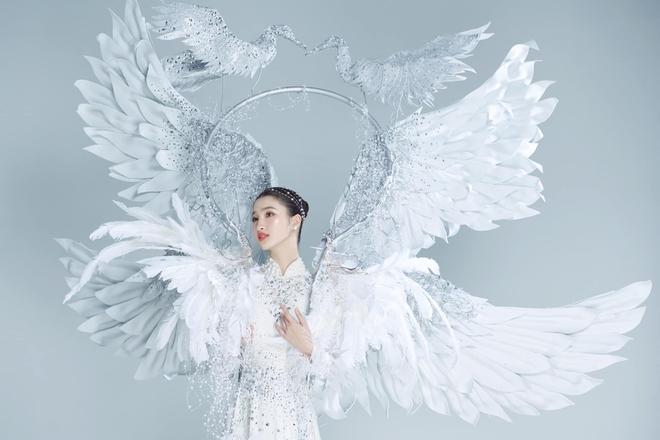 Phương Nhi diện trang phục dân tộc nặng 10kg vẫn làm fan sắc đẹp thất vọng vì 1 lý do - Hình 2