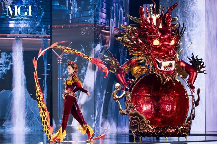 Miss Grand 2023: Đại diện Thái Lan 2 lần hạ bệ Lê Hoàng Phương nhưng bất thành, nguồn cơn từ BTC? - Hình 4