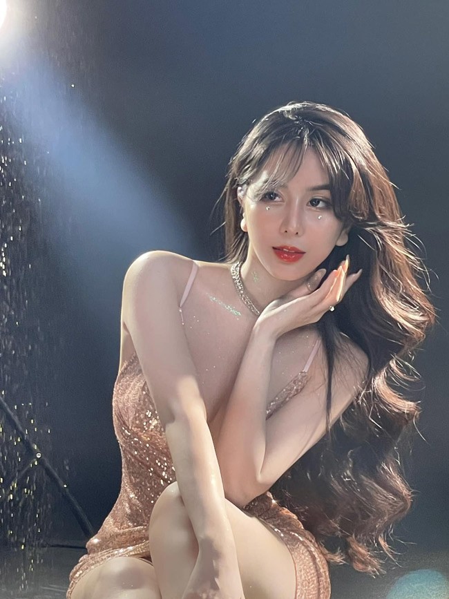 Hot girl số 1 Sài thành xinh đẹp hút mắt ở t.uổi 22 - Hình 14
