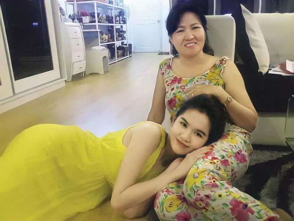 Mẹ ruột mất khi vừa sinh Ngọc Trinh, nội ngoại đối xử không tốt với cháu, thái độ mẹ kế mới gây sốc - Hình 7