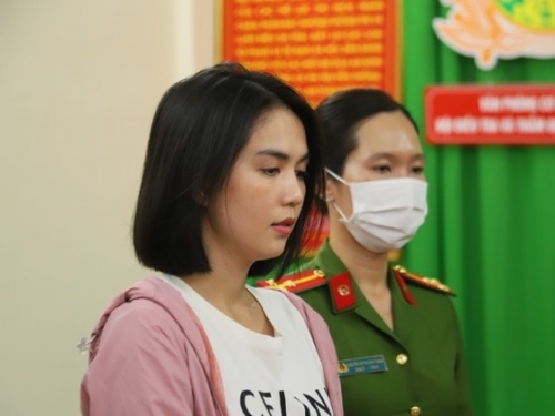 MXH náo loạn vì clip 36 phút của Ngọc Trinh và tỷ phú H.K: CĐM nên cẩn trọng kẻo vi phạm pháp luật - Hình 1