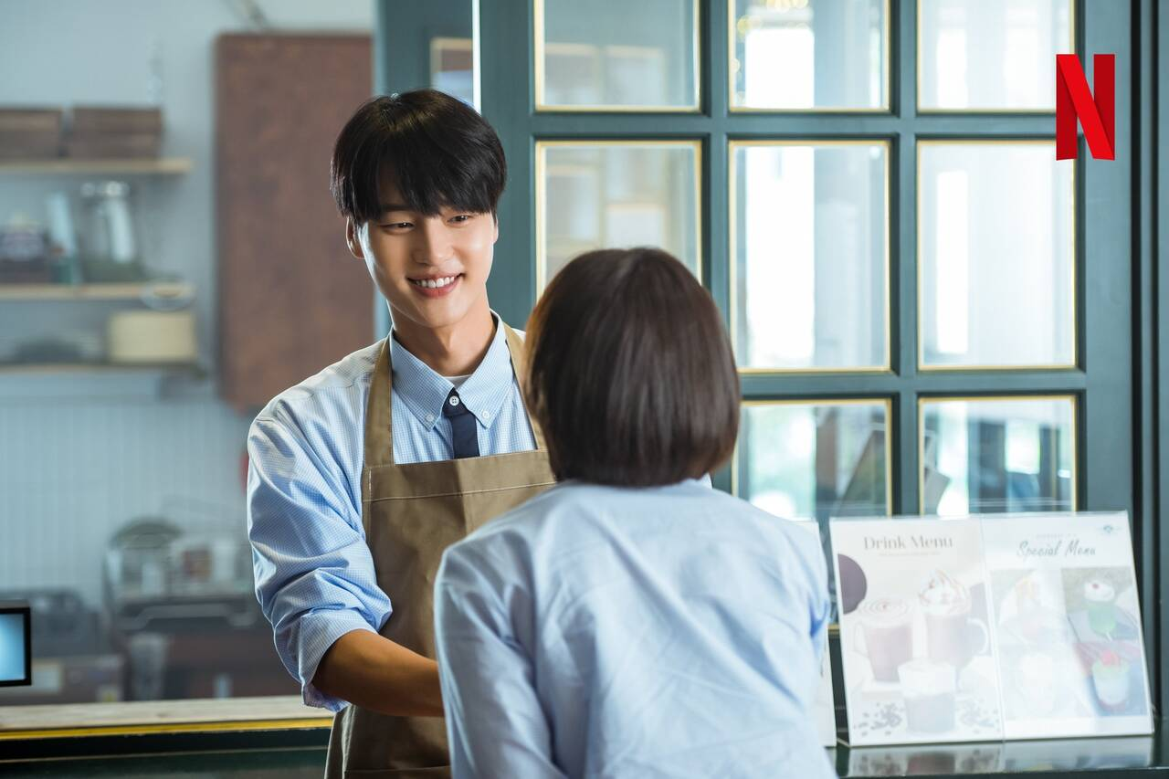 Suzy vừa tái xuất với Doona đã khiến fan nghẹt thở với hàng loạt cảnh phòng the cực nóng - Hình 2