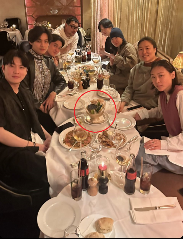 V (BTS) đến nhà Jennie (BLACKPINK) sau khi concert Harry Styles kết thúc, còn công khai luôn cả ảnh? - Hình 7