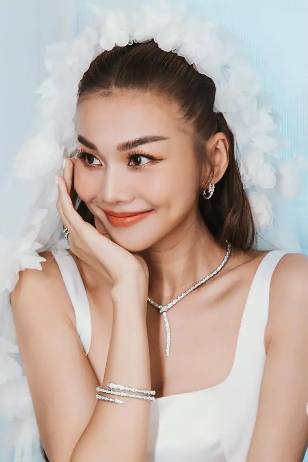 Sự thật bất ngờ về thân thế mẹ chồng Thanh Hằng, quyền lực thế nào mà có sức ảnh hưởng đến con trai? - Hình 5