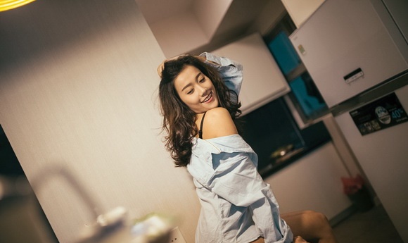 Bùi Lê Kim Ngọc: Người đẹp Tây Đô lấn sân đi đóng phim, bất ngờ có bầu với đạo diễn nổi tiếng - Hình 4