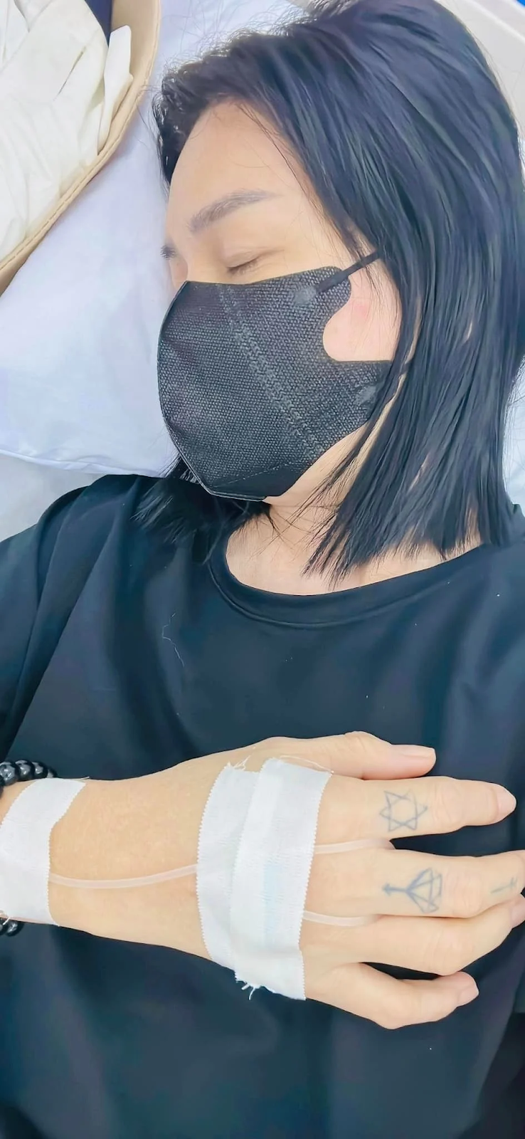 Cát Phượng nhập viện cấp cứu, gương mặt xanh xao, đau đớn khiến nhiều người xót xa - Hình 1