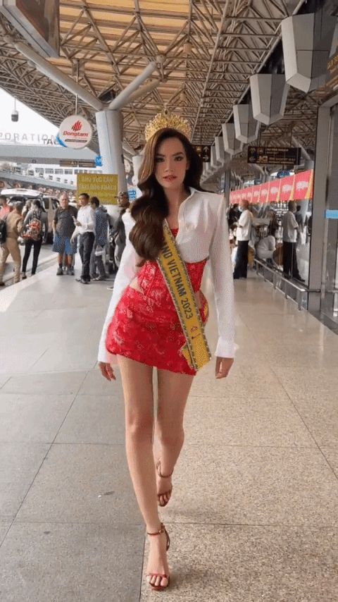 Lê Hoàng Phương ra Hà Nội chinh chiến Miss Grand: Thiên Ân và dàn hậu đến tiễn, catwalk mở màn thế nào? - Hình 1