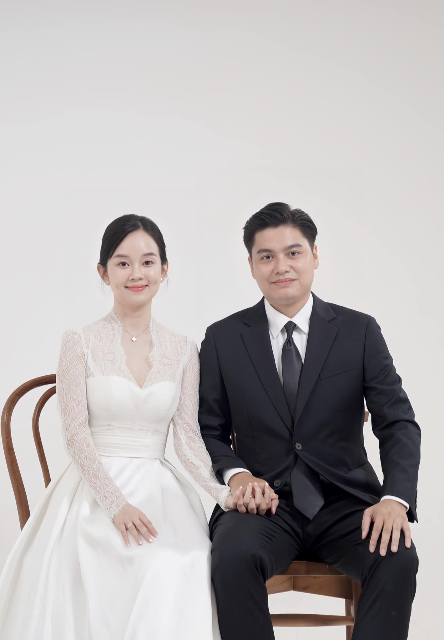 Mạc Hồng Quân bị soi cuộc sống giữa lúc Ly Kute kết hôn: Bán hàng online, nhiều lần làm vợ tủi thân - Hình 1