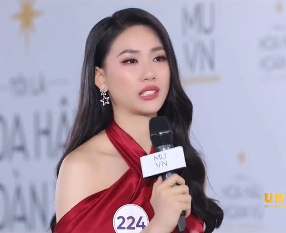 Giám khảo Miss Universe Việt Nam quay xe với Bùi Quỳnh Hoa, lên tiếng xin lỗi, thừa nhận sai lầm? - Hình 5