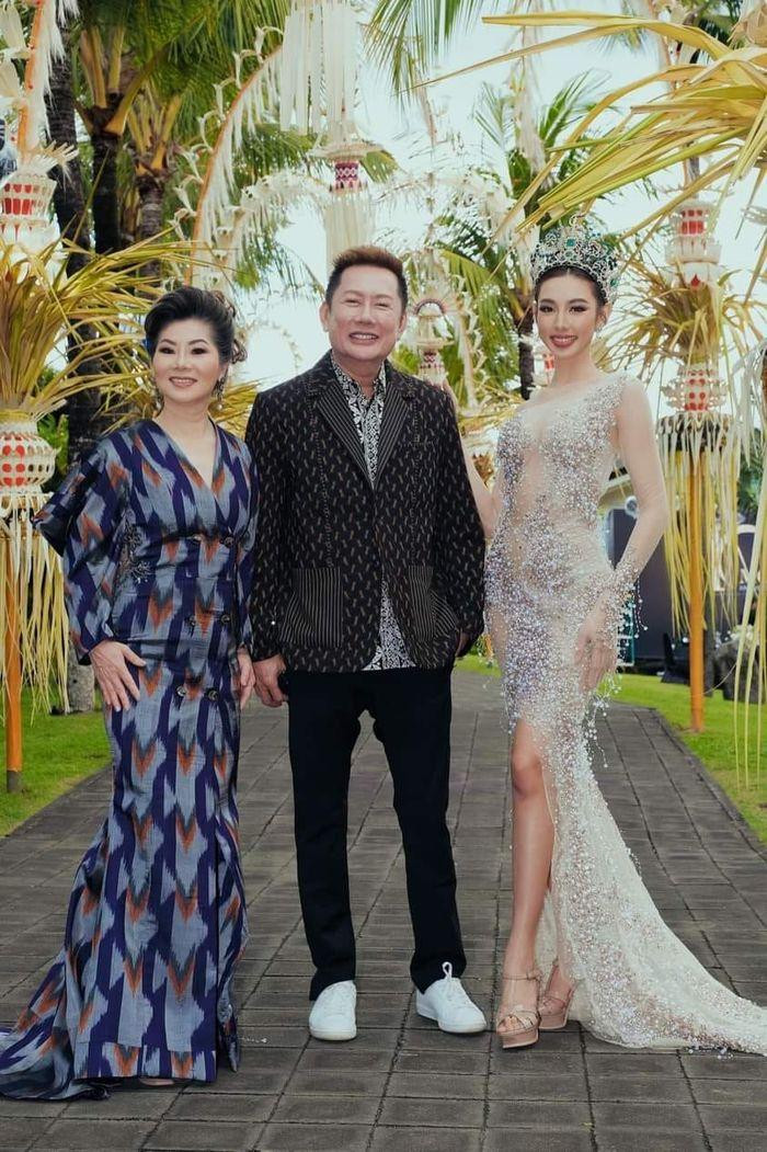 Mr.Nawat cáu khi nhắc tới Thùy Tiên, bà Teresa tiếp tục gây sốc hậu thẳng tay hủy theo dõi con cưng - Hình 12