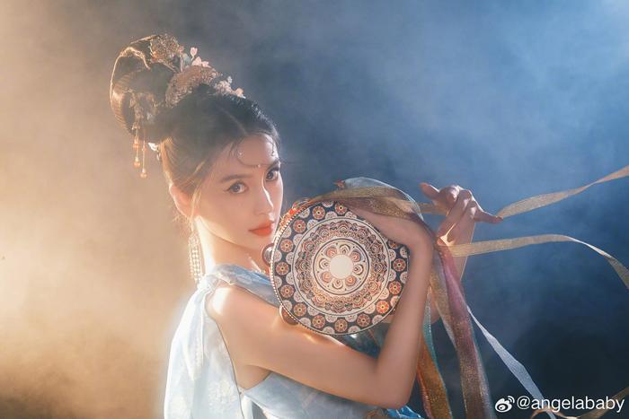 Angelababy cho bay màu mọi bình luận liên quan đến show diễn Lisa, công khai đối đầu với CĐM - Hình 5