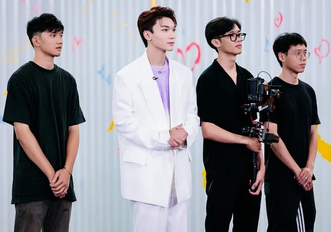 Hương Giang thuê gấp vệ sĩ vì sợ Hà Hồ manh động, đạo diễn hé lộ drama ở TNM, tính cách từng chị Đại - Hình 8