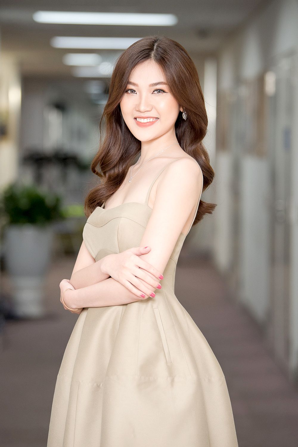 Lương Thanh: Nữ tân binh Vbiz quen diễn vai tiểu tam, chuyển hình sang đóng cảnh sát gây tranh cãi - Hình 4