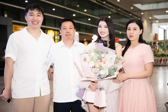 Anh trai hot boy 5 lần 7 lượt giật spotlight của Phương Nhi, fan nữ thi nhau ứng tuyển - Hình 3