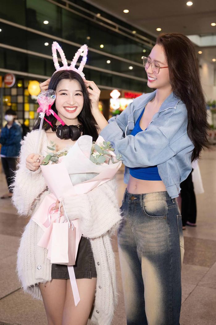 Anh trai hot boy 5 lần 7 lượt giật spotlight của Phương Nhi, fan nữ thi nhau ứng tuyển - Hình 2