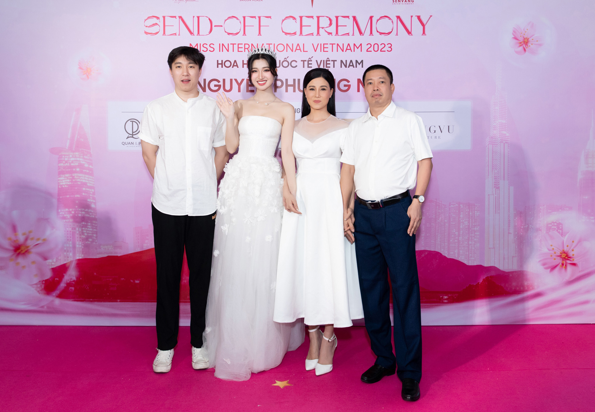 Anh trai hot boy 5 lần 7 lượt giật spotlight của Phương Nhi, fan nữ thi nhau ứng tuyển - Hình 4