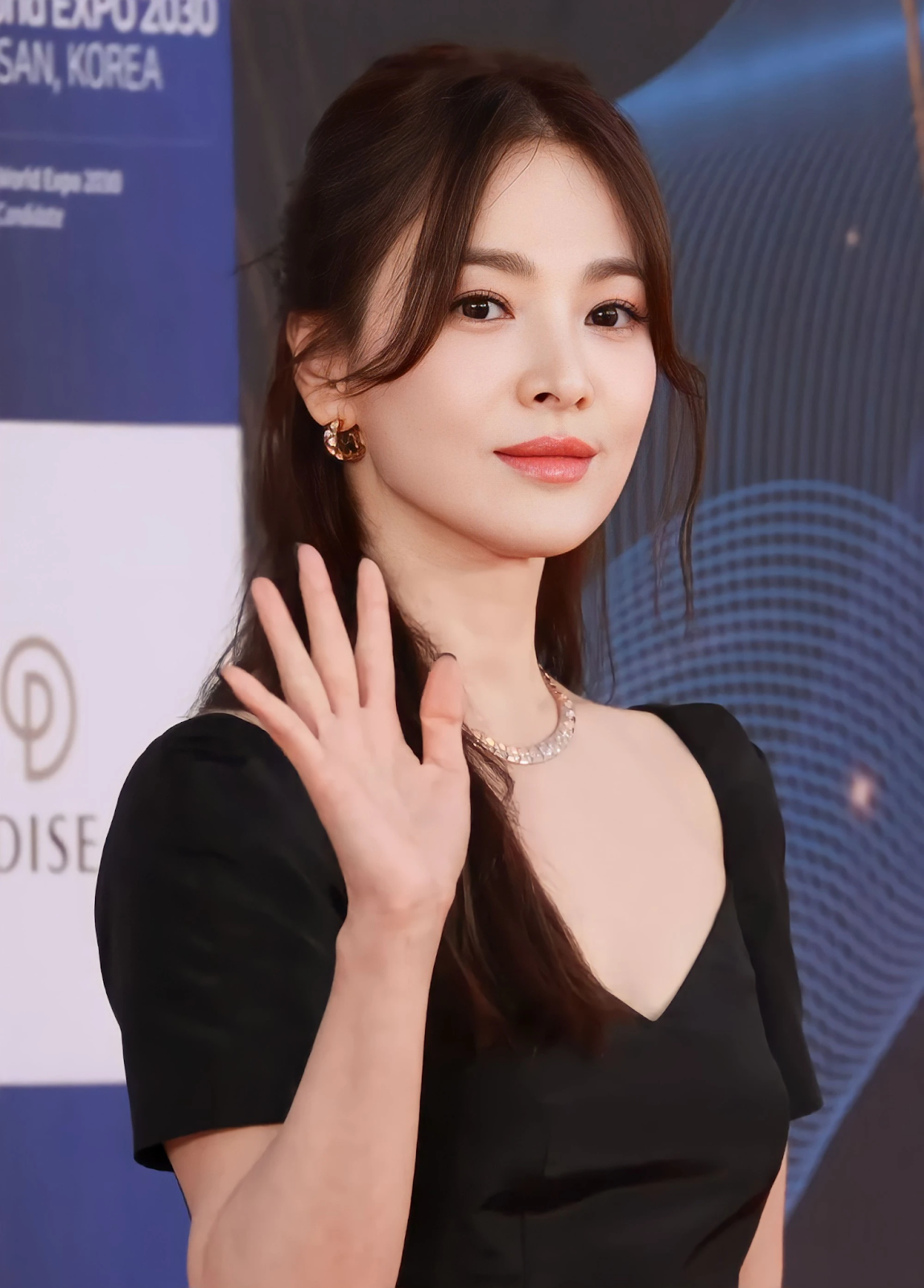Song Hye Kyo công khai đáp trả tin đồn ăn bám Song Joong Ki, khẳng định vị thế ở Kbiz - Hình 4