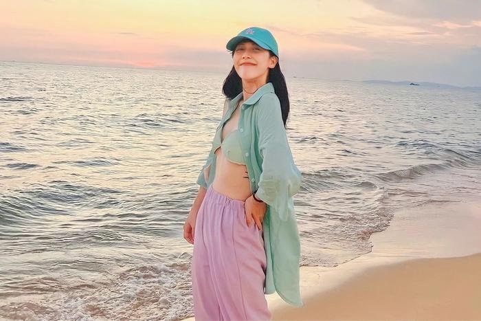 Hậu Hoàng lột xác phong cách, bỏ hình tượng nhí nhố, giờ kiệm vải bất ngờ, nhan sắc thăng hạng - Hình 13