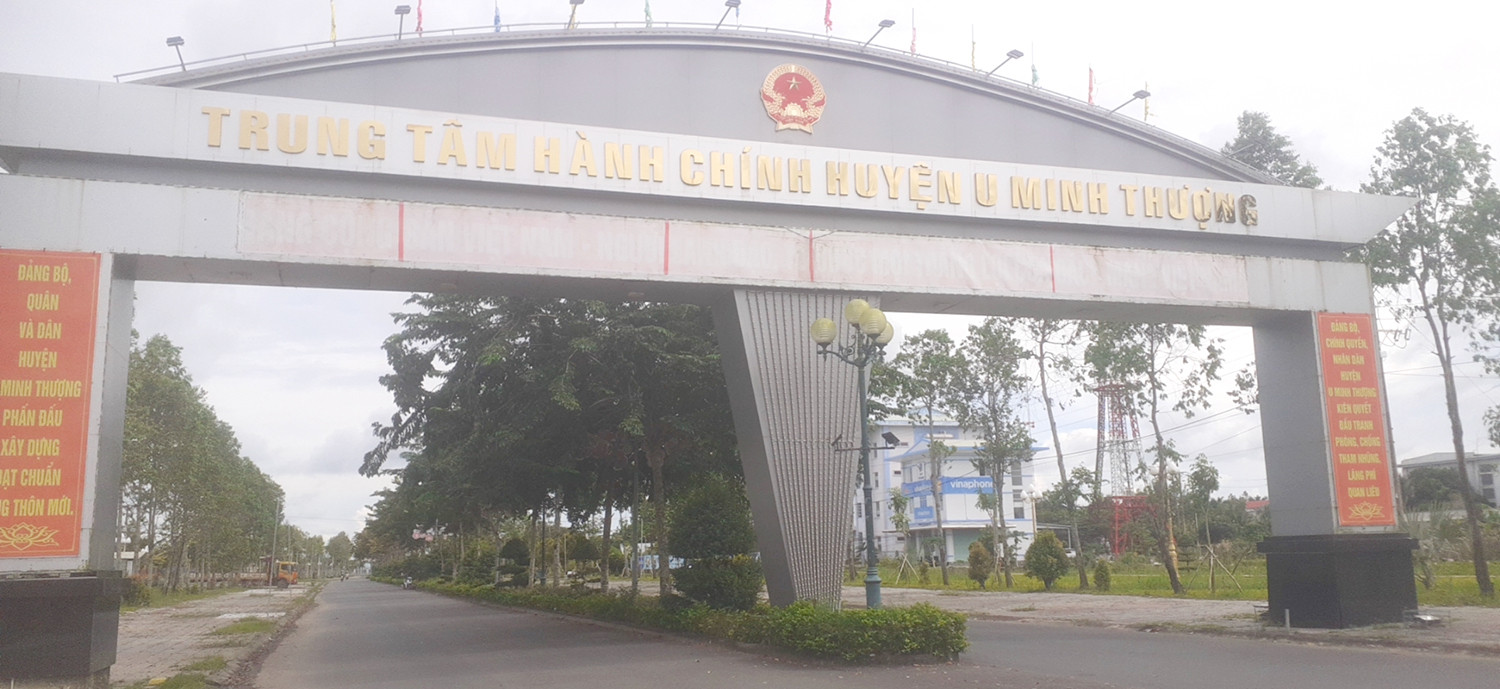 2 nguyên chủ tịch huyện cùng hàng loạt cán bộ ở Kiên Giang bị khởi tố - Hình 2