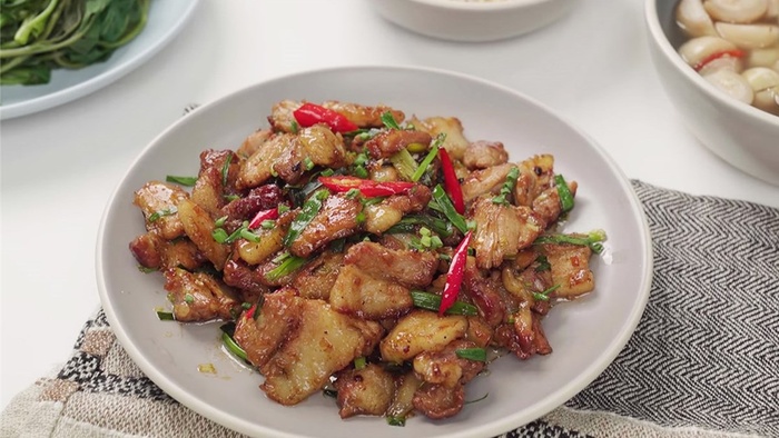 Cách làm thịt ba chỉ rang muối đậm đà, đưa cơm ngày thu se lạnh - Hình 5