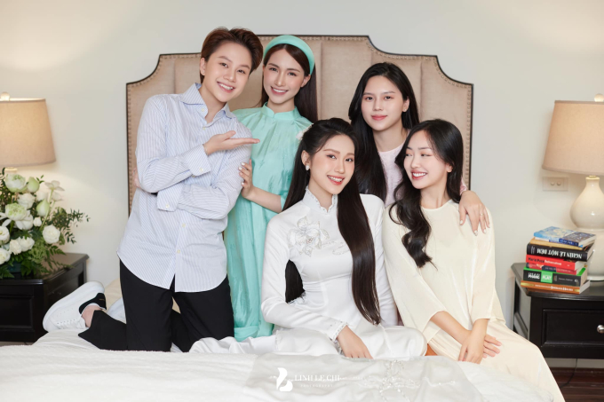 Cam thường soi nhan sắc Hoà Minzy dự đám hỏi Văn Hậu, so với ảnh sống ảo liệu có khác? - Hình 7
