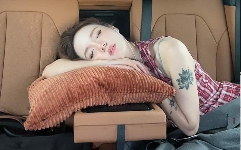Mỹ nhân Thanh Hóa nổi như cồn với ảnh mặc nội y, không táo bạo mà đẳng cấp - Hình 9