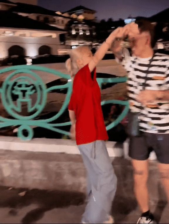 Phương Ly và Andree công khai tình tứ, netizen: Bạn bè này lạ quá! - Hình 2