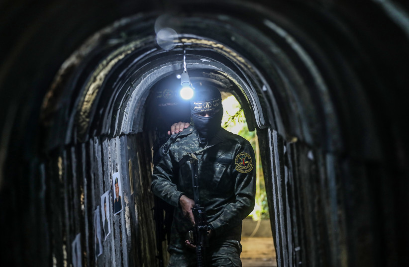 Quy trình đặc biệt để Israel phát hiện, lập bản đồ và xoá sổ đường hầm ở Gaza - Hình 1