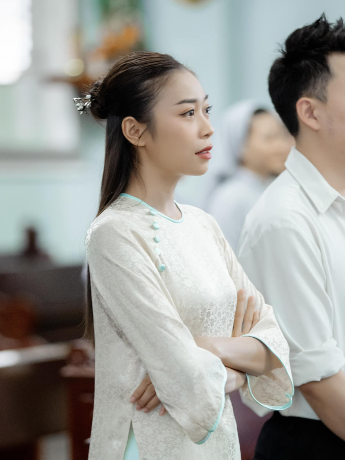 Trọn vẹn lễ hôn phối của Puka và Gin Tuấn Kiệt: Cặp đôi lộng lẫy giữa thánh đường, 1 sao Việt bật khóc sau 4 lần dự cưới - Hình 8