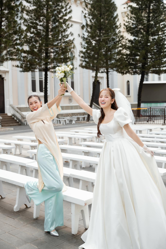 Trọn vẹn lễ hôn phối của Puka và Gin Tuấn Kiệt: Cặp đôi lộng lẫy giữa thánh đường, 1 sao Việt bật khóc sau 4 lần dự cưới - Hình 9
