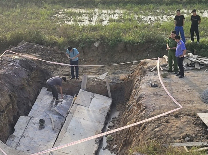 Vụ sập tấm đan cống khiến 2 người tử vong: Chết lặng nghe tin chồng gặp nạn - Hình 4