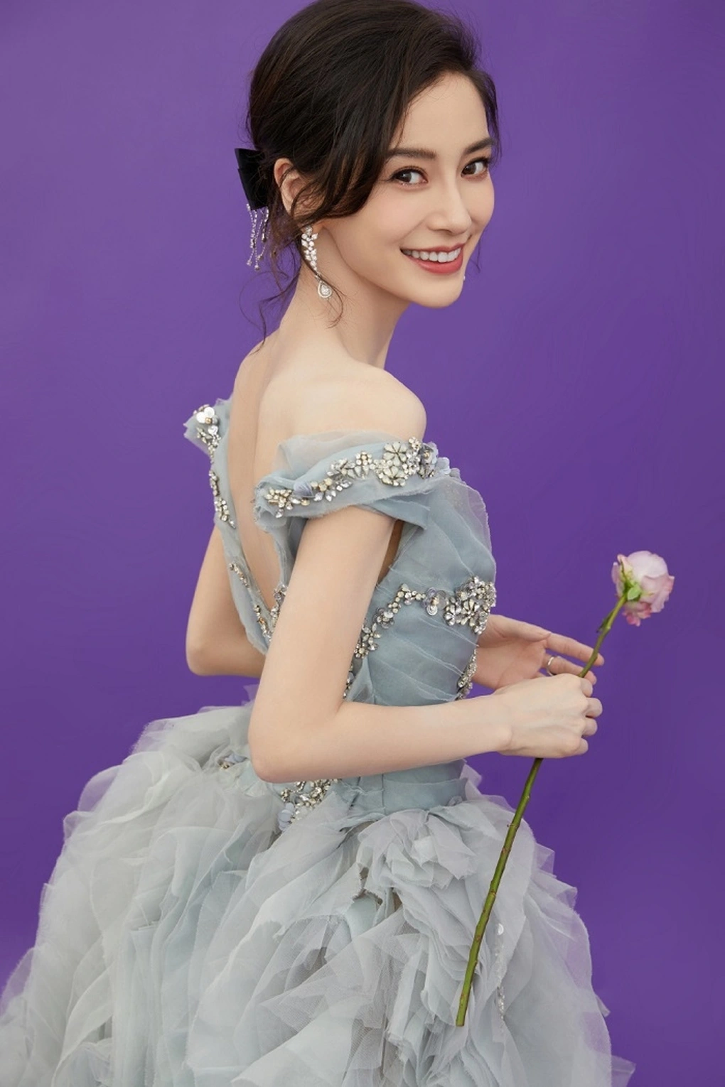 Angelababy lại gặp biến vì show diễn Lisa, sa sút đến mức bán nhà, Dương Tử ngồi không hưởng lợi - Hình 5